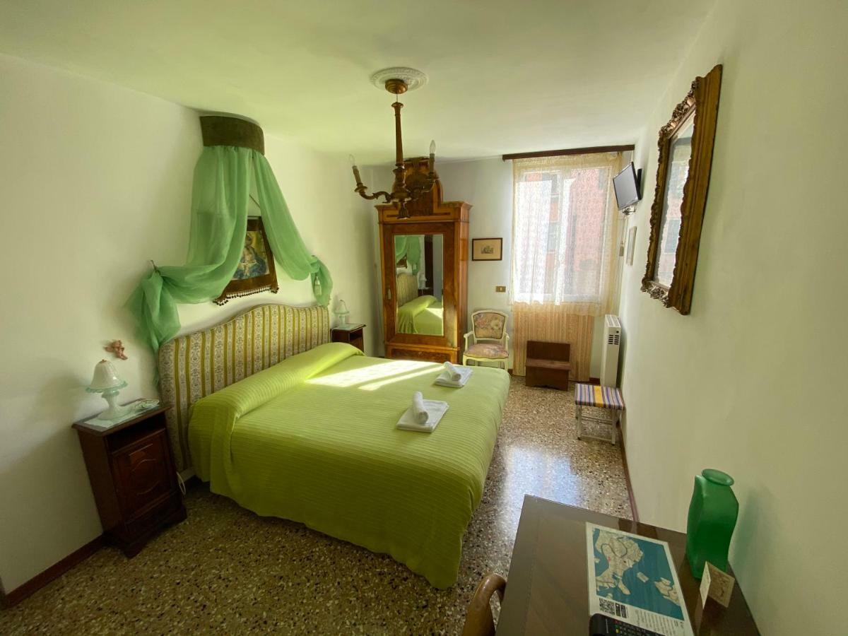 Ca' Orfeo Bed & Breakfast เวนิส ภายนอก รูปภาพ